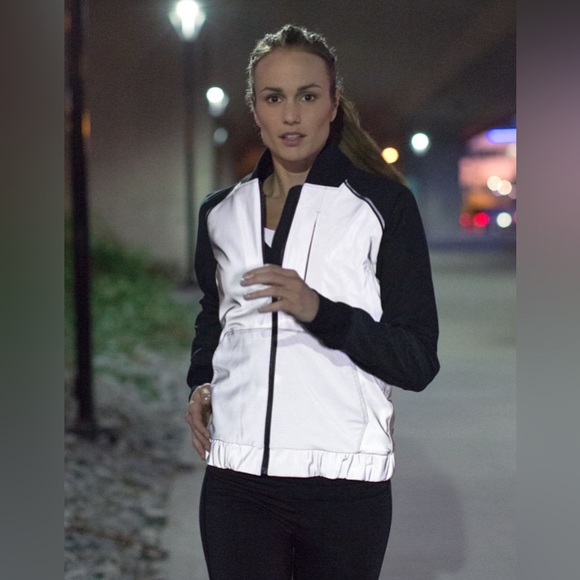 Lululemon Bright Bomber Jacket - Reflective - Silver / Black - Size 4 - Picture 2 of 16